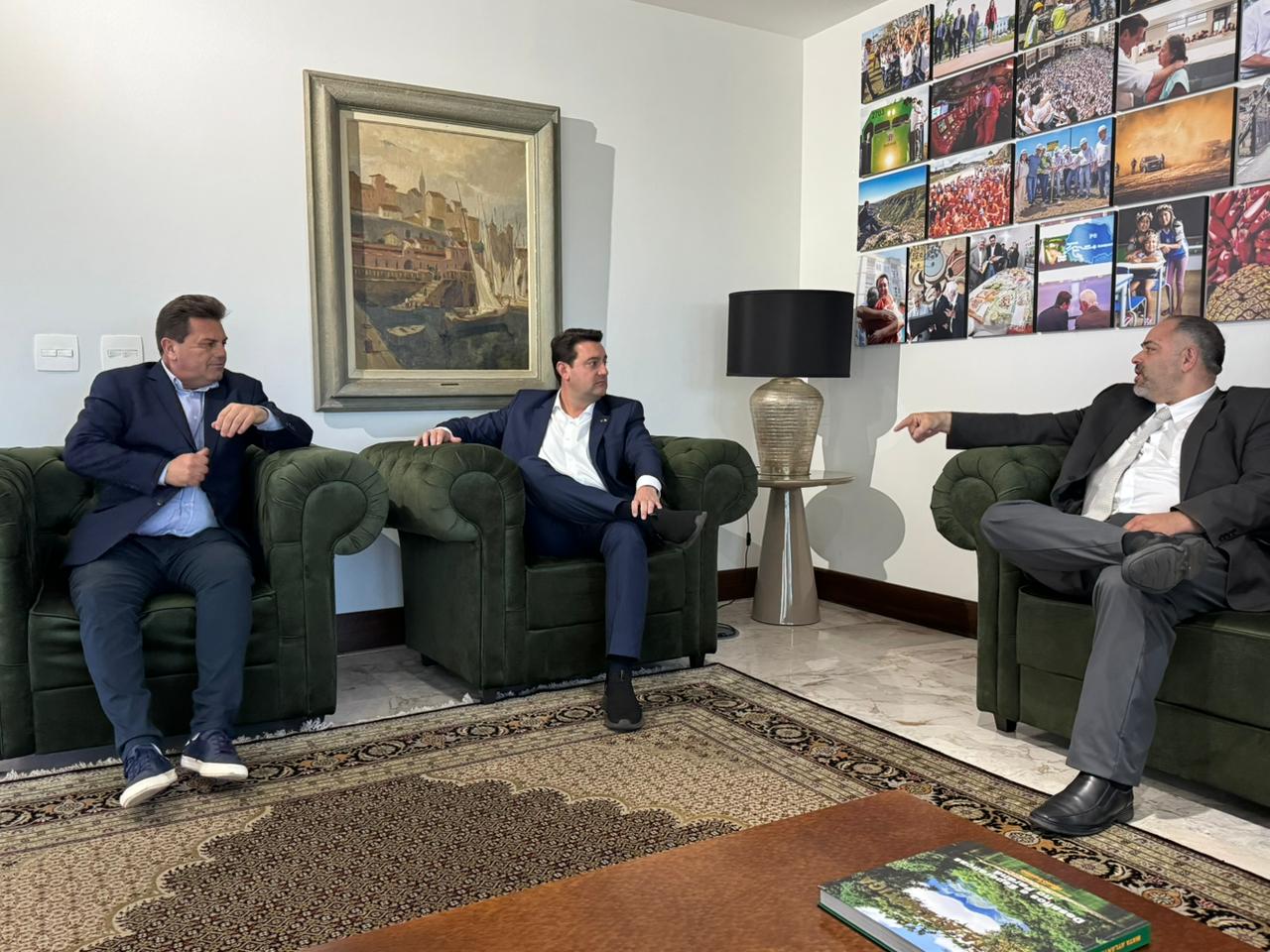 Ratinho Júnior recebe Baitala e Artagão para falar sobre projetos em saúde e habitação popular