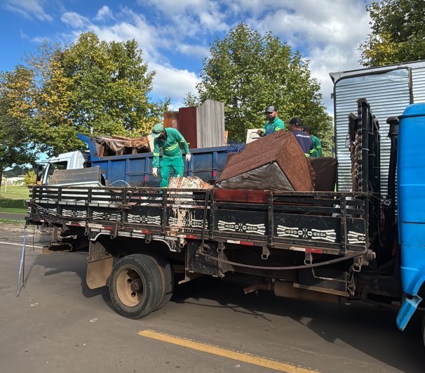 Ação itinerante combina coleta e orientação para reforçar limpeza urbana em Guarapuava