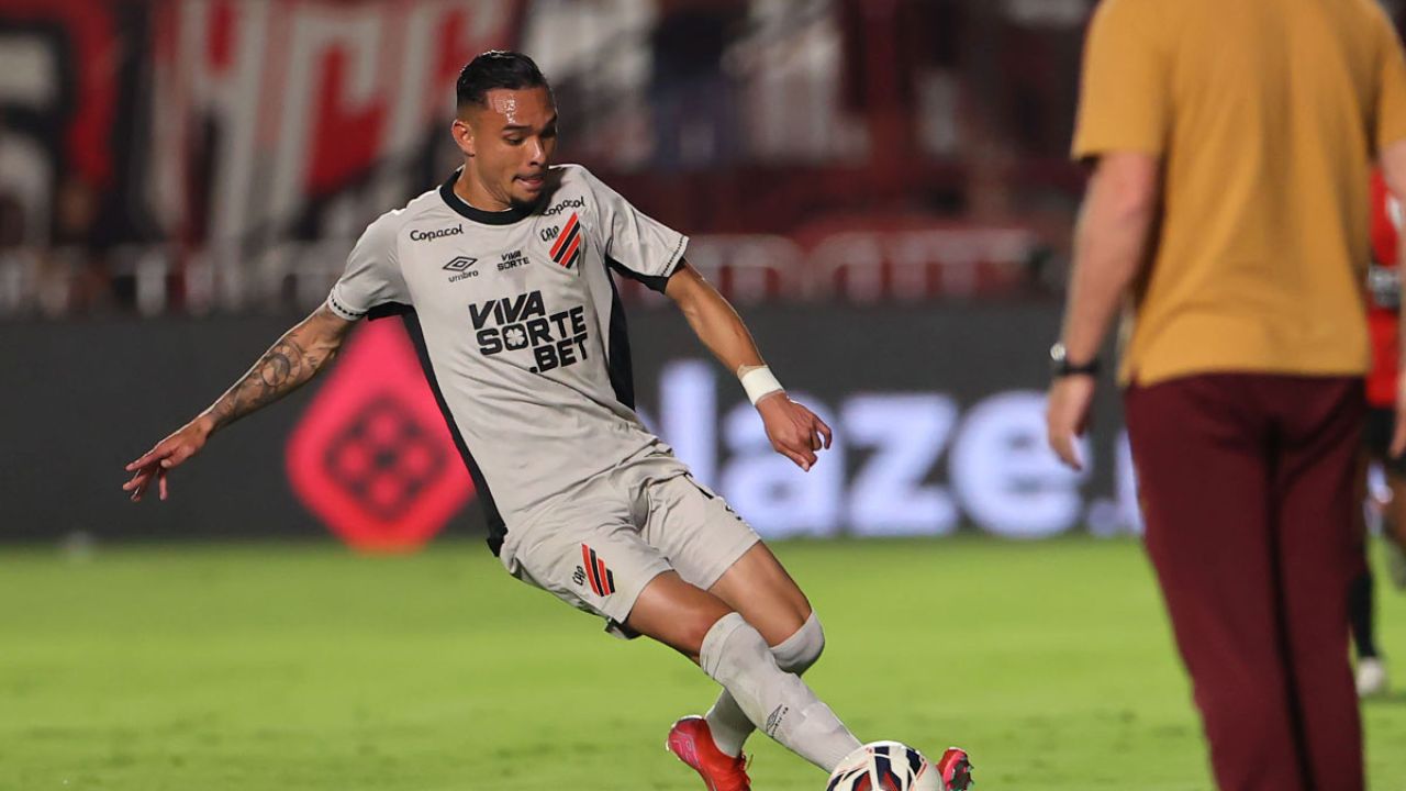 Série B: Athletico perde para o Atlético-GO e termina série invicta