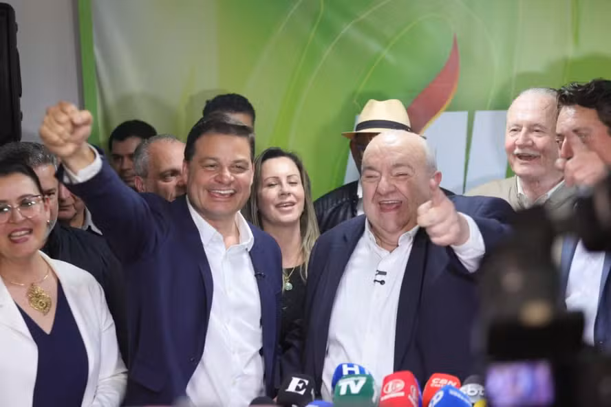 Greca defende duplicação da Serra da Esperança e nova Ferroeste ao ser oficializado como vice de Sandro Alex
