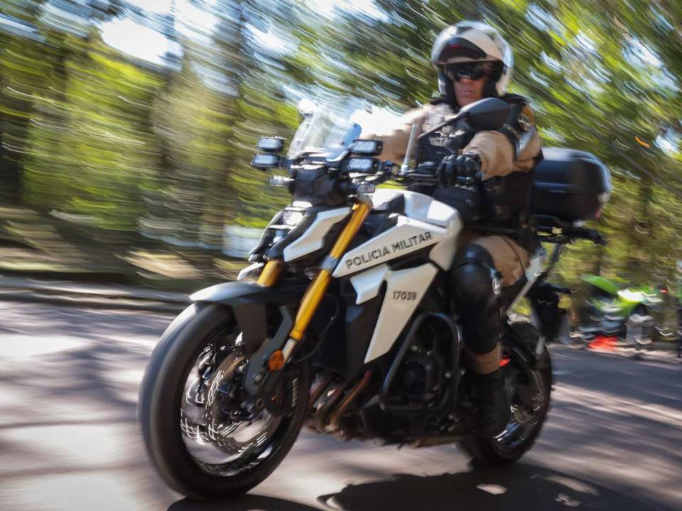 Motociclista é preso com 25 porções de suspeita de cocaína no Centro de Guarapuava