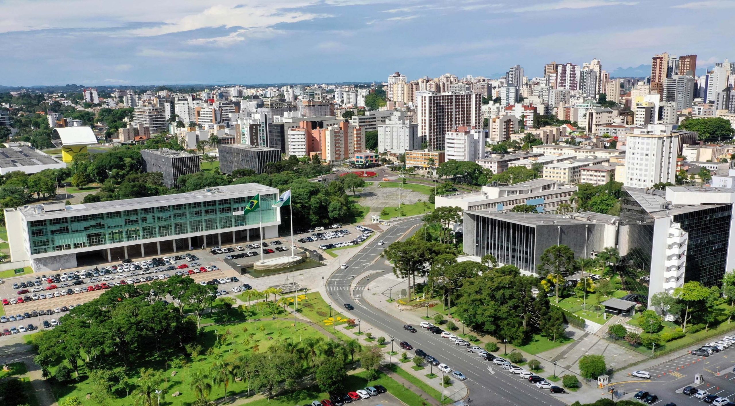 Campanha no Paraná nesta sexta: candidatos cruzam o estado e disputa ao Senado perde debate
