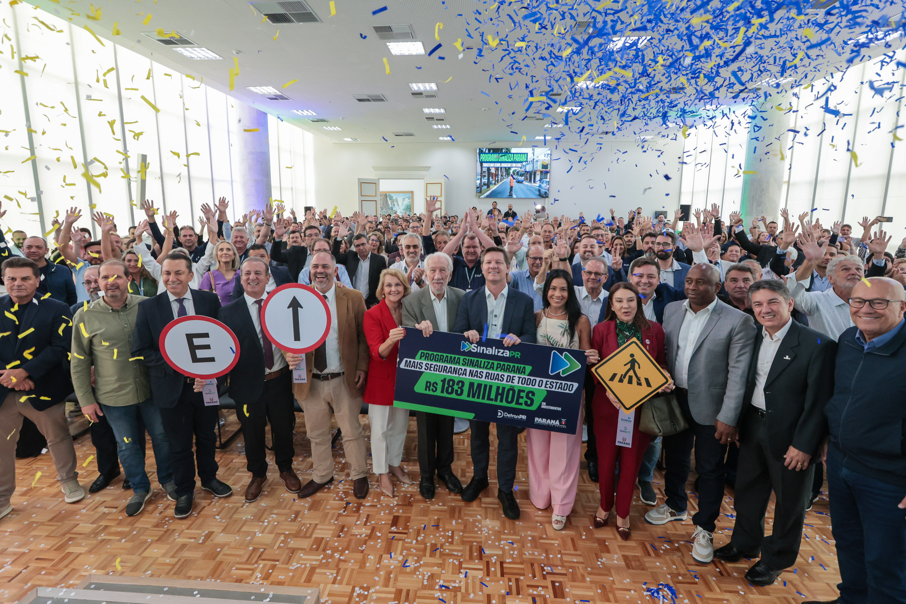 Estado autoriza R$ 183 milhões para reforçar sinalização urbana nos 399 municípios