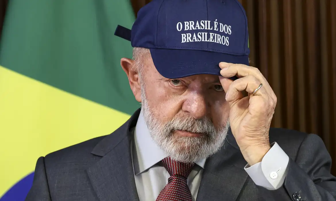 Governo federal muda slogan para 