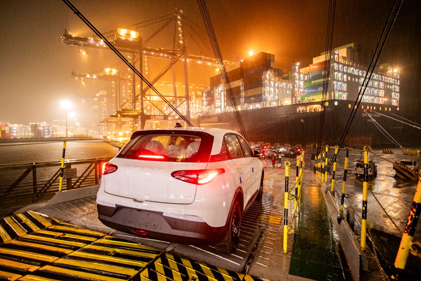 Porto de Paranaguá registra maior desembarque de veículos elétricos do Paraná