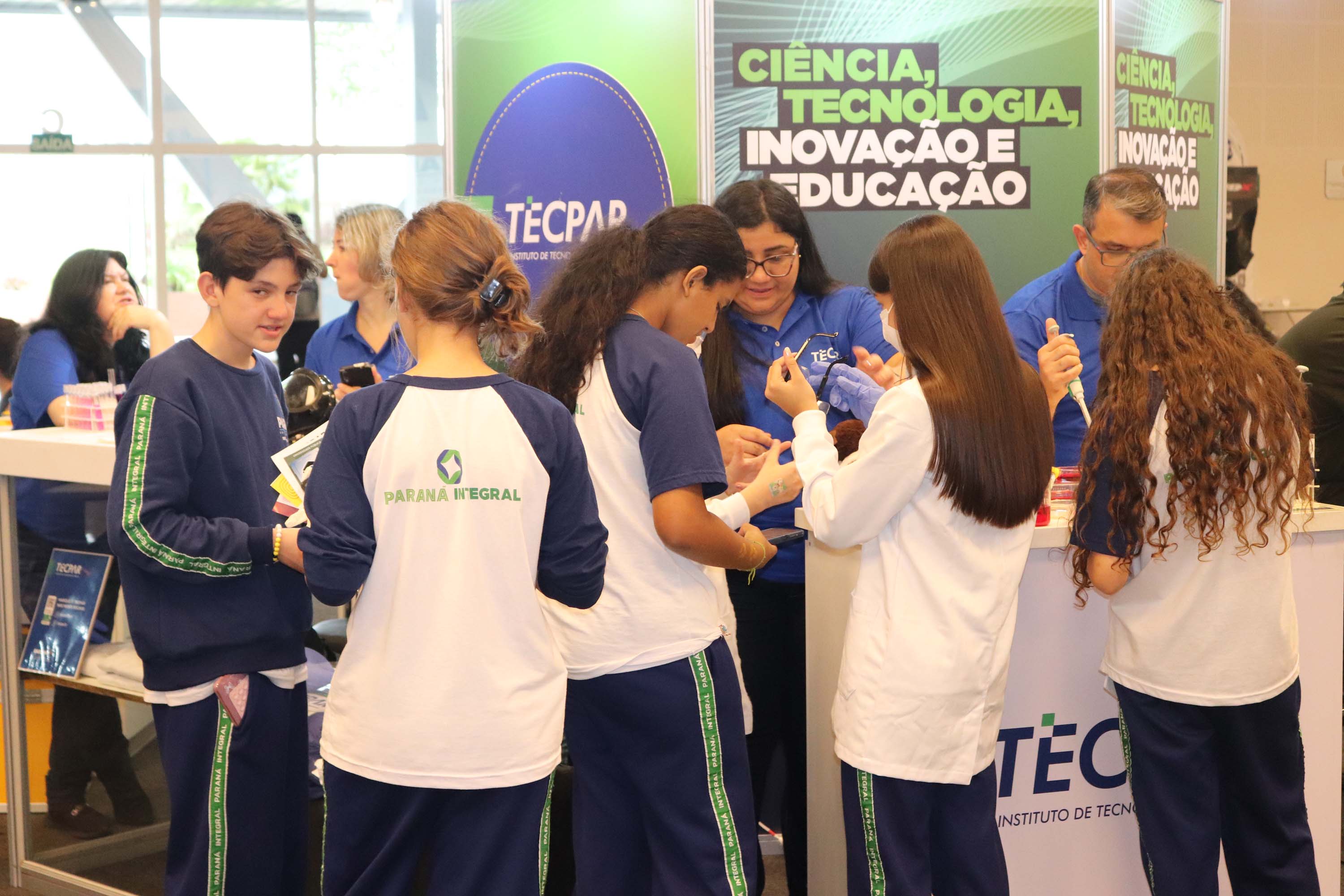 Universidades mostram projetos inovadores no Paraná Faz Ciência