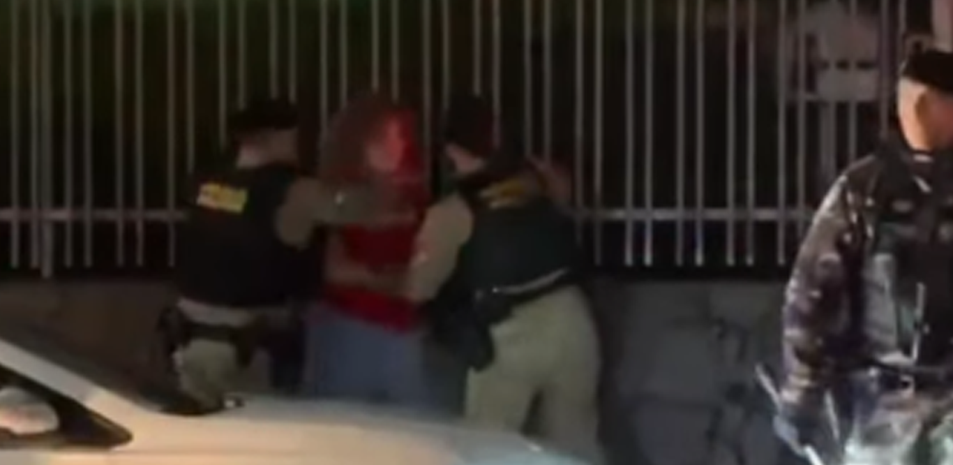 Pesquisadora é detida em comemoração da vitória de Lula em Guarapuava; manifestantes denunciam agressão