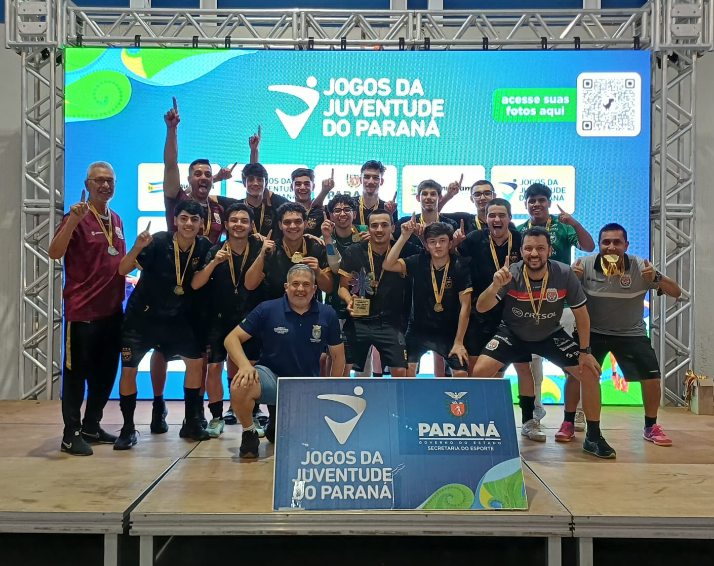 Guarapuava conquista título no futsal e vice no vôlei nos Jogos da Juventude