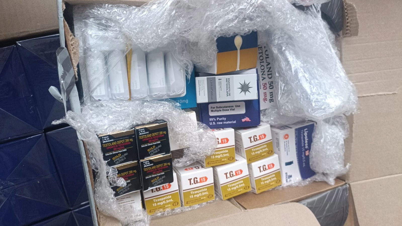 Haxixe e skunk são encontrados escondidos em carga de caminhão na BR-277, em Cascavel