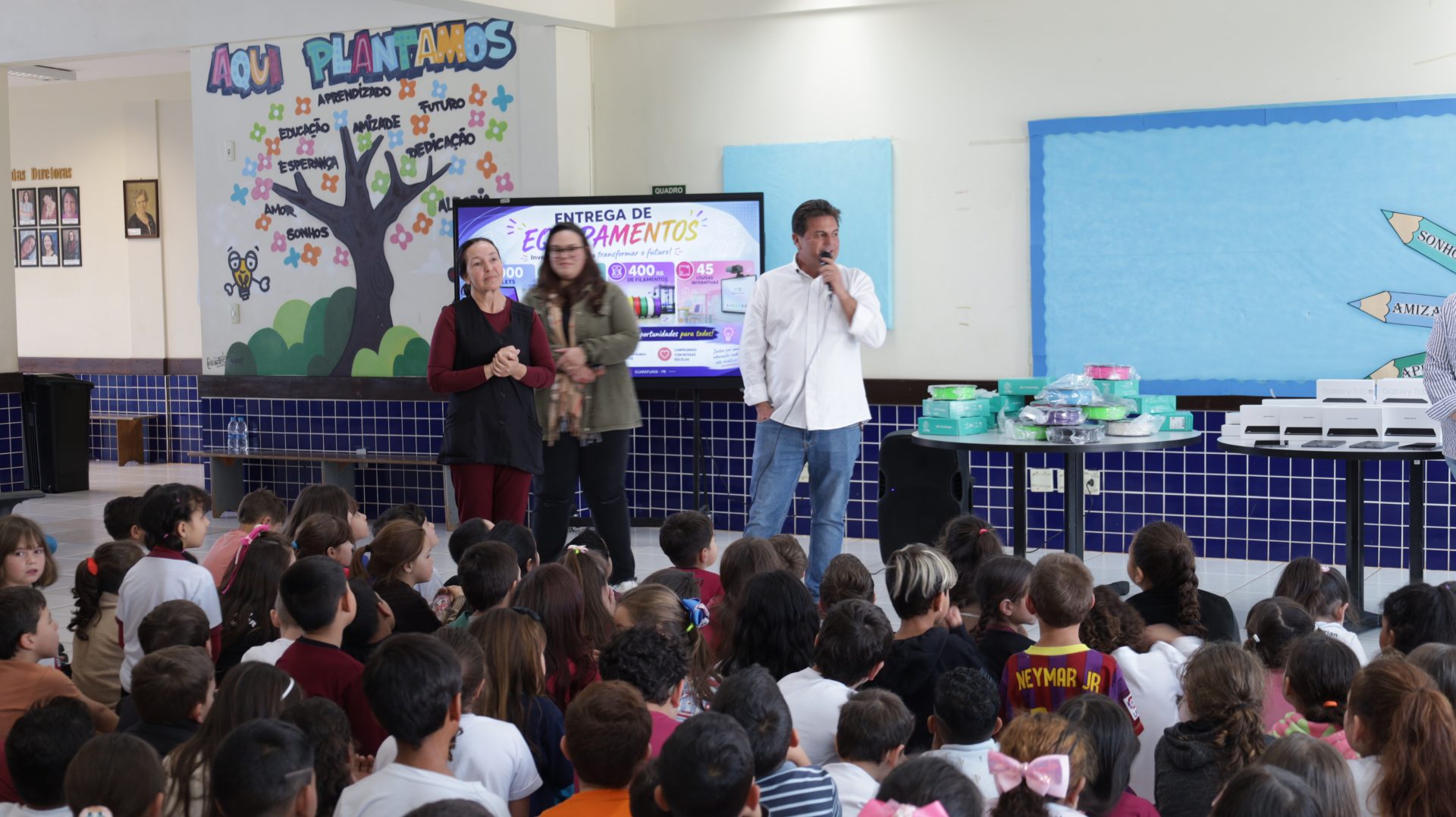 Guarapuava acelera inclusão digital nas escolas municipais com 3 mil tablets