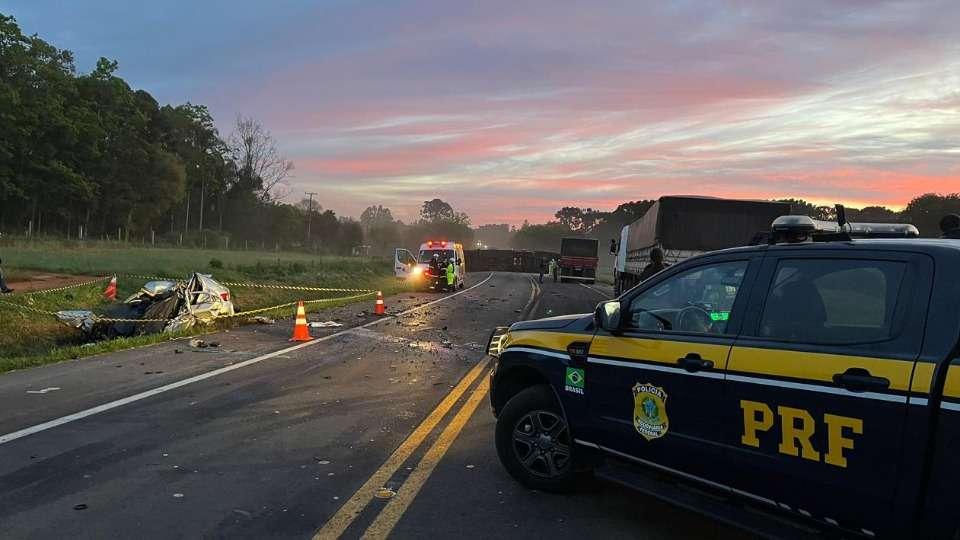 Colisão na BR-373 mata cinco pessoas em Candói; motorista é preso