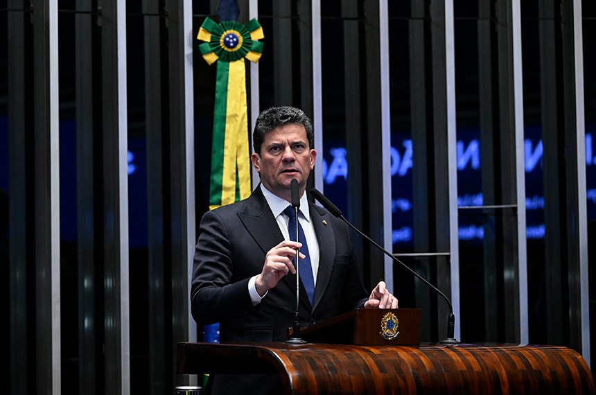 Moro evita embate com adversários após debate e leva ao Senado discurso sobre juros e endividamento