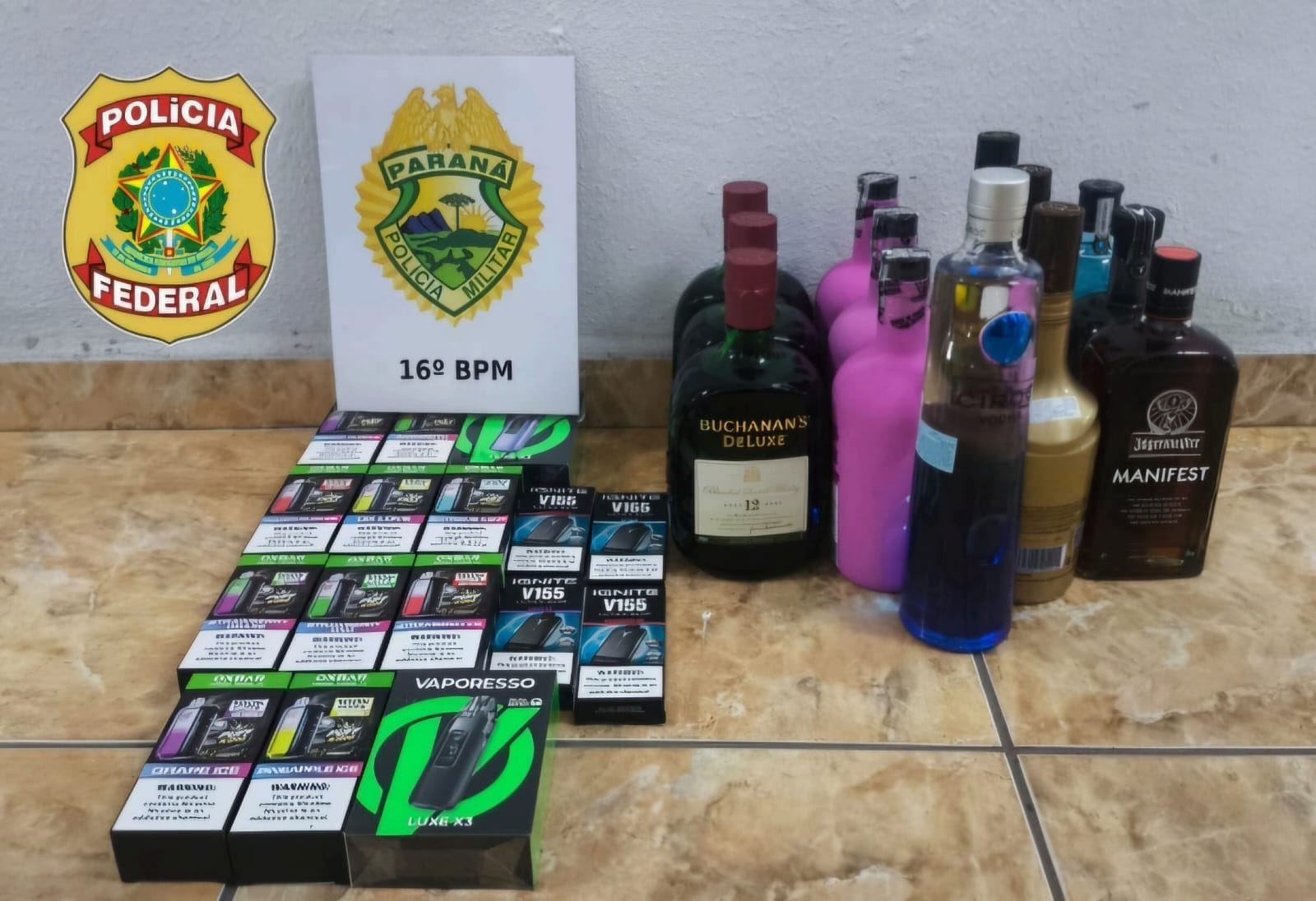 PM e PF apreendem bebidas e cigarros eletrônicos na BR-277 em Guarapuava