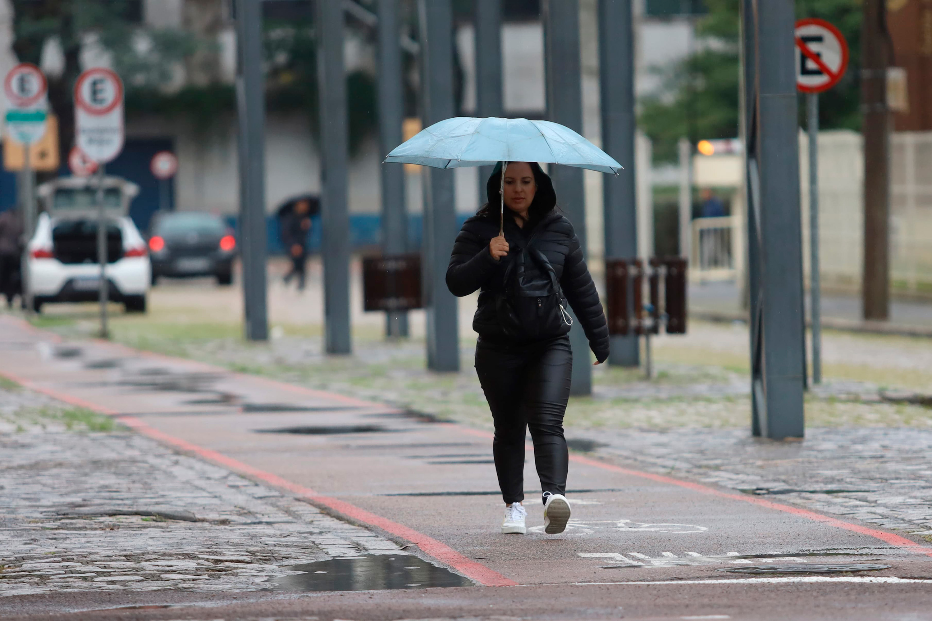 Nova frente fria chega entre domingo e 2ª feira
