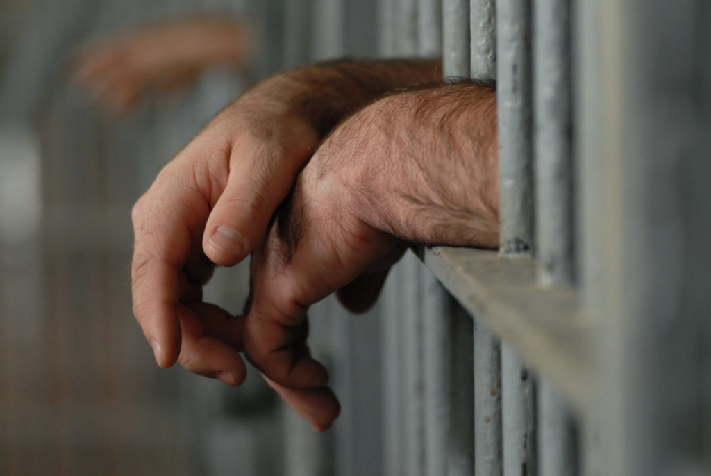 Homens denunciados por roubo e tortura são sentenciados a 44,1 anos de prisão