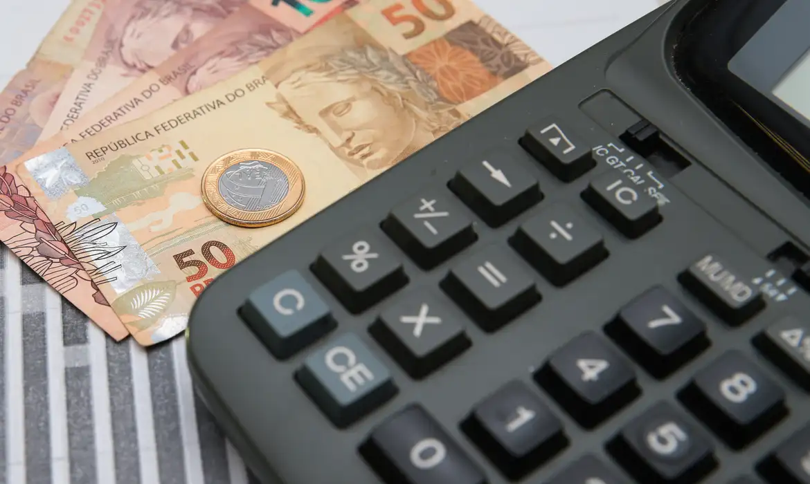 Brasil deve crescer 2,4% em 2025, acima da América Latina, segundo Banco Mundial