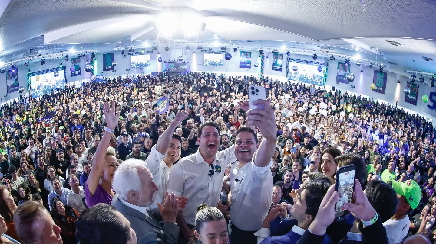 Sandro Alex, agora candidato, com a força de Ratinho e a missão de mostrar quem ele é 