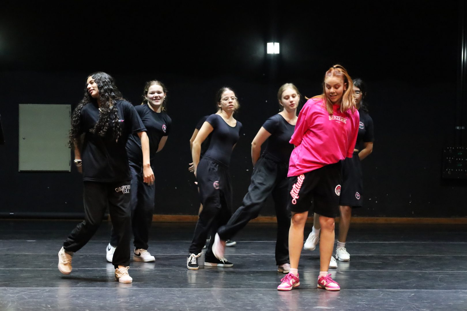 Circuito Viva a Dança iniciou a programação nesta quinta-feira (23)