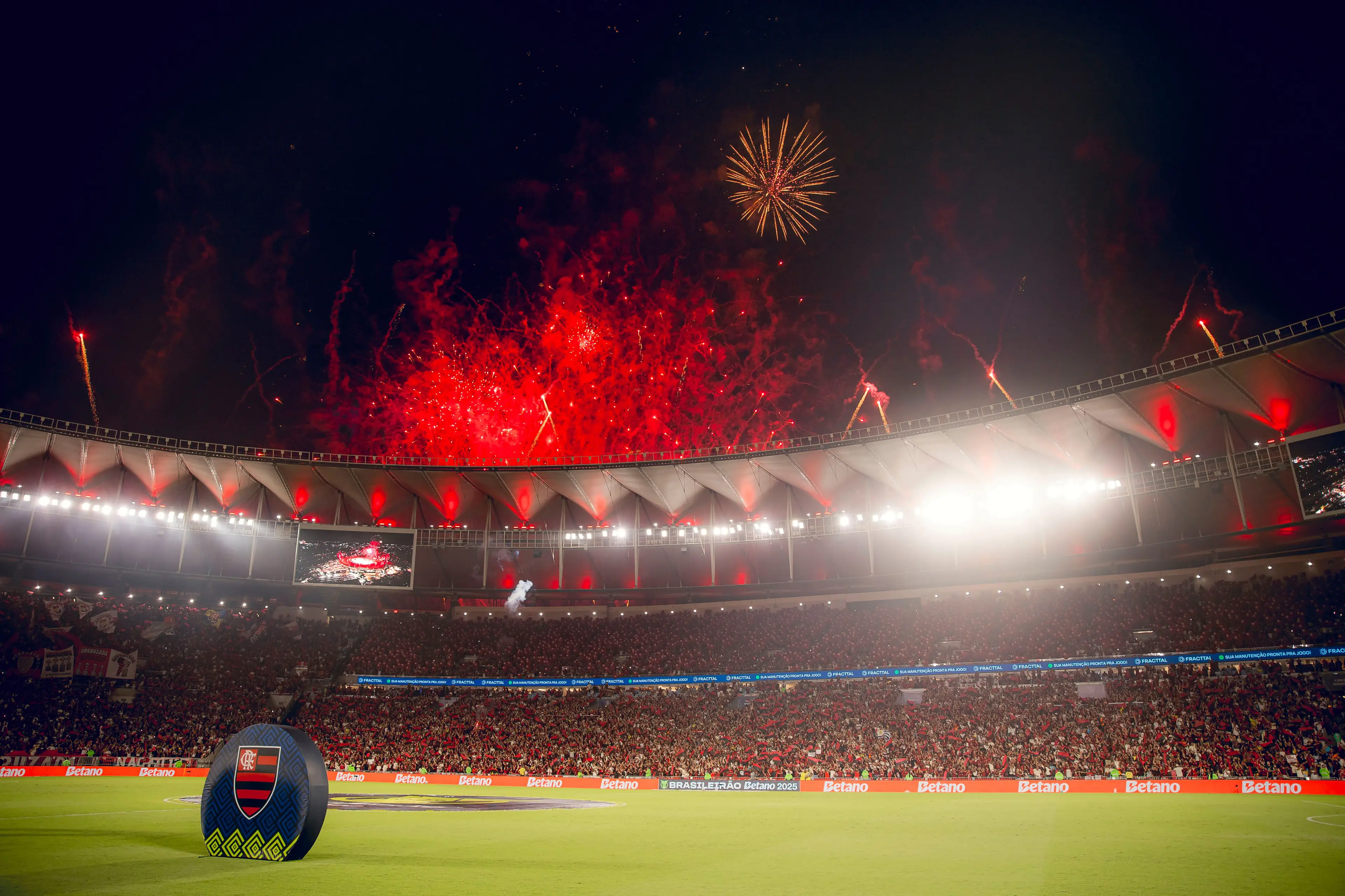 Brasileirão 2026: Flamengo mantém liderança, mas Palmeiras iguala pontuação