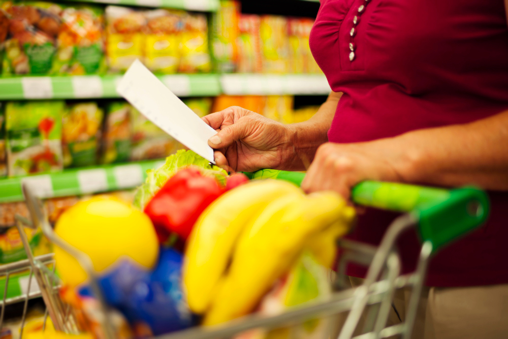 Alimentos ficam mais baratos em Guarapuava, mas cesta básica ainda pesa no orçamento