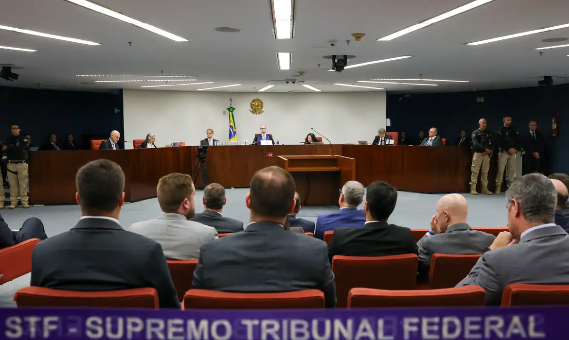 STF abre caminho para condenação de Bolsonaro em julgamento sobre tentativa de golpe