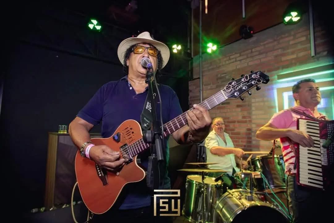 Celso Costa e o Som da Terra embalam o sábado à noite