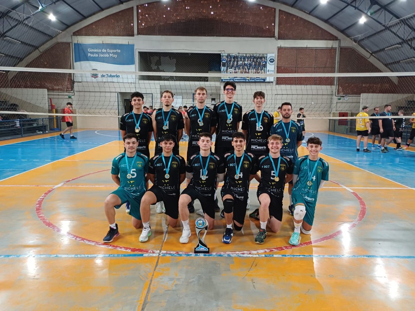 Seleção de Voleibol Masculino de Guarapuava conquista título da Copa Barriga Verde Sub-22